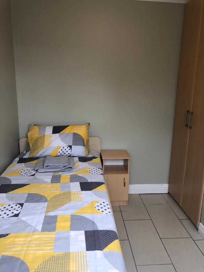 Cheerful 4 Bedroom Town House With Bbq, Galway Exteriör bild